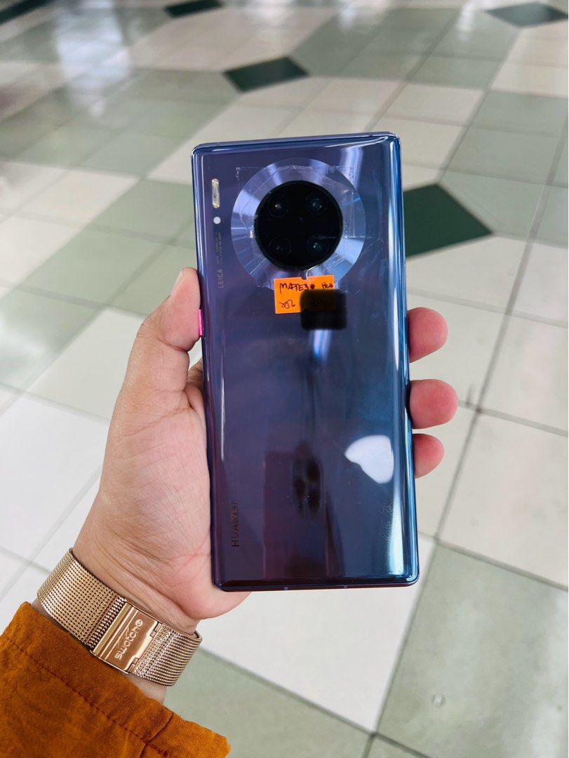 Huawei Mate 30 Pro 256gb Dualsim FU (Category: Huawei) located in San Juan City. Submitted by javedsgadgetshop (Listing ID 1294708487, Image 1). Description: OPEN FOR INSTALLMENT VIA CREDIT CARD/GGIVES & SWAP/TRADE-IN! WE BUY AND SELL ( ANYKINDS OF UNIT BINIBILI PO NAMIN)! PTPA : Padelete po f bawal Read ❗️Onhand ‼️ Huawei Mate 30 Pro •256gb •NTC Variant •Good batt health •Factory Unlock •95% Smoothness •No hidden issue | No Repaired •100% Authen
