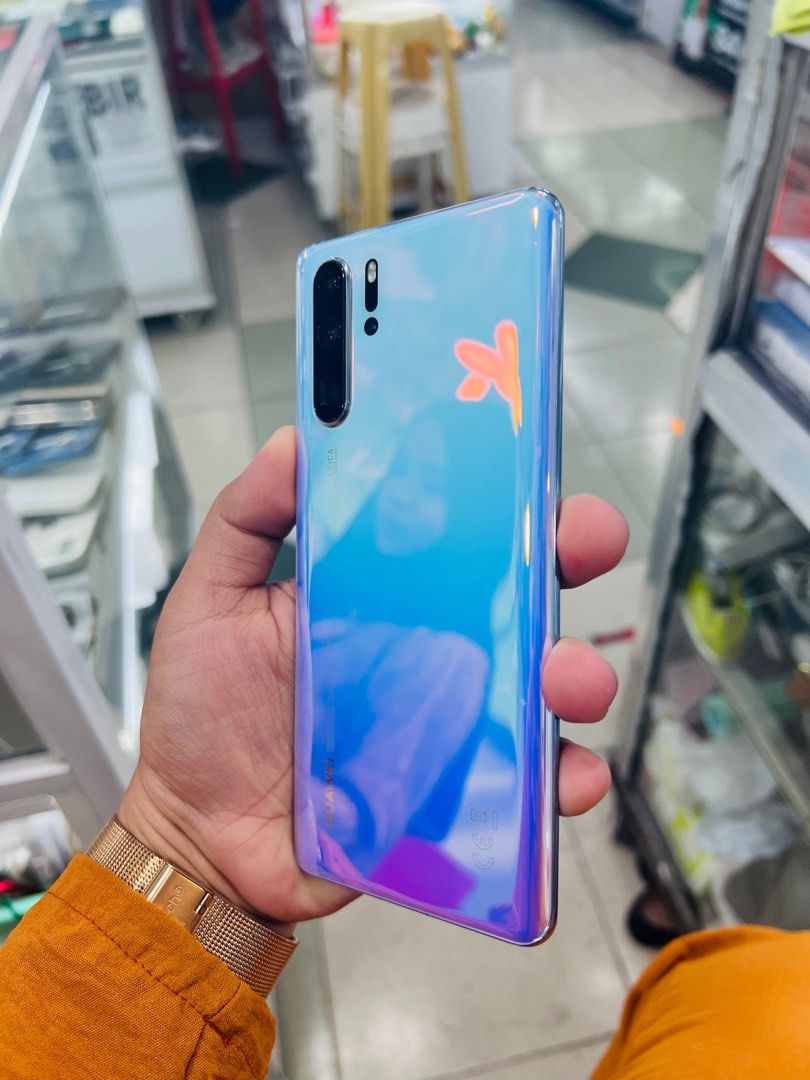 Huawei P30 Pro 256gb Global FU (Category: Huawei) located in San Juan City. Submitted by javedsgadgetshop (Listing ID 1294701561, Image 2). Description: OPEN FOR INSTALLMENT VIA CREDIT CARD/GGIVES & SWAP/TRADE-IN! WE BUY AND SELL ( ANYKINDS OF UNIT BINIBILI PO NAMIN)! PTPA : Padelete po f bawal Read ❗️Onhand ‼️ Huawei P30 Pro •256gb •NTC Variant •Good batt health •Factory Unlock •95% Smoothness •No hidden issue | No Repaired •100% Authentic | Not