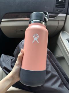 Hydroflask 32 oz water bottle