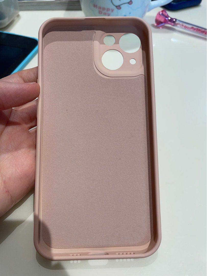 iPhone13 case （分類：手機套及手機殻）位於 Hong Kong。 由 acct4336 提交（商品編號 1294724809，圖片 2）。簡介： 全新冇用過 指環一體款 粉紅色軟膠 包平郵。