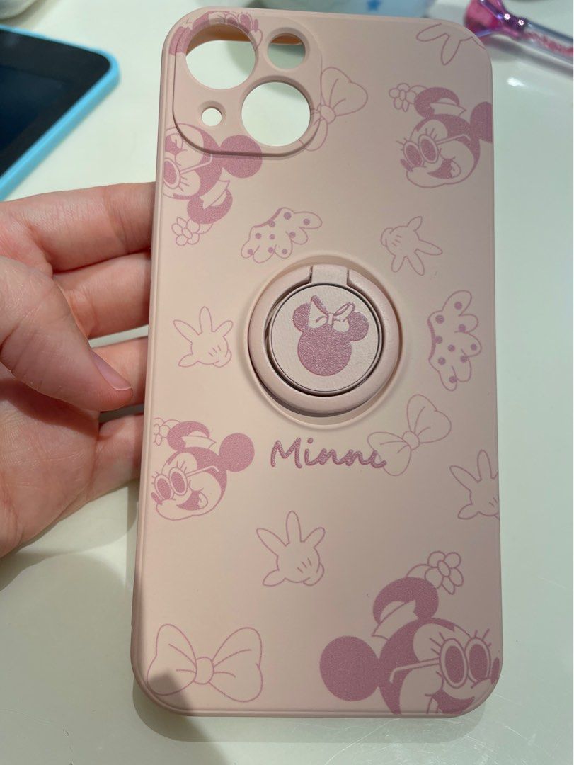 iPhone13 case （分類：手機套及手機殻）位於 Hong Kong。 由 acct4336 提交（商品編號 1294724809，圖片 1）。簡介： 全新冇用過 指環一體款 粉紅色軟膠 包平郵。