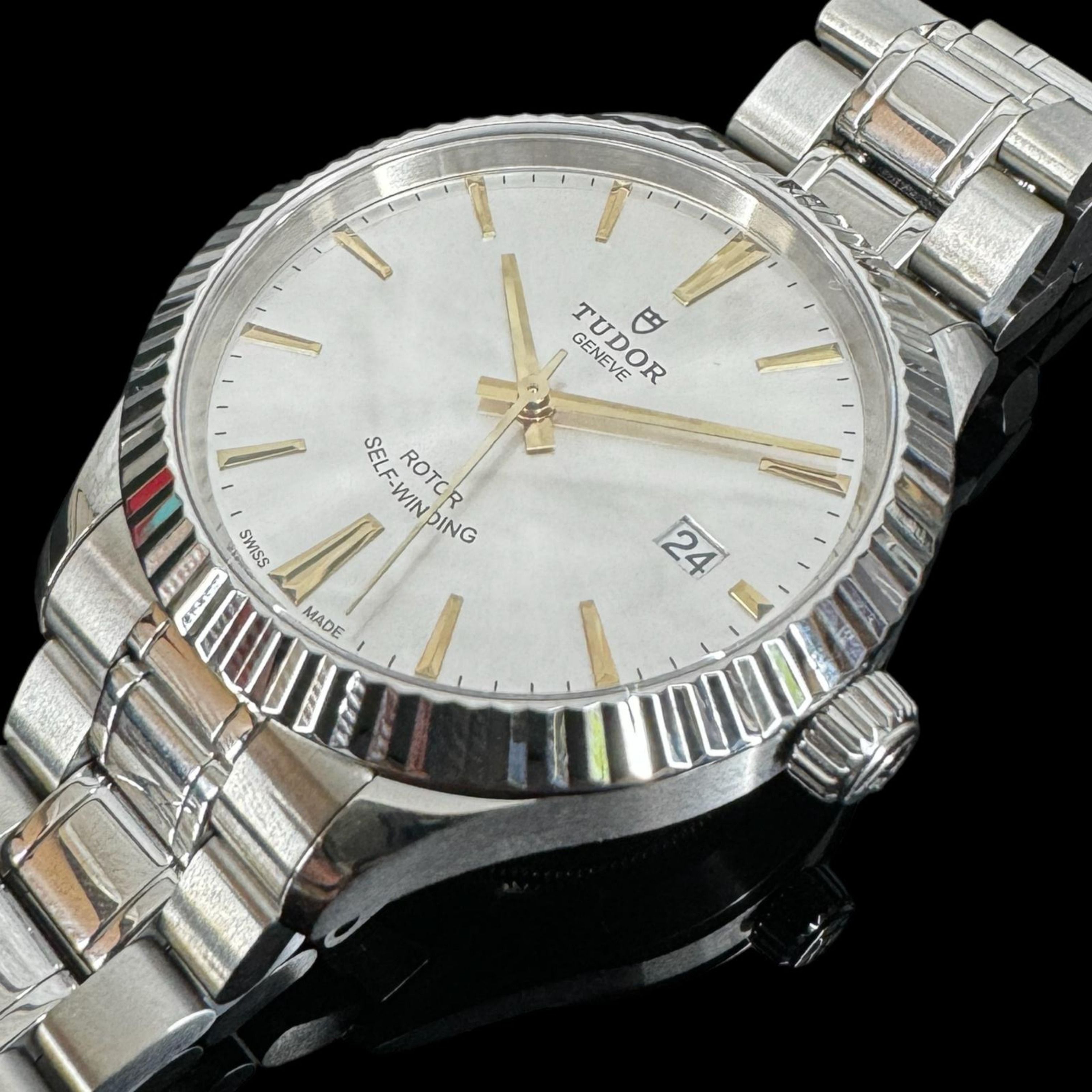 JE Tudor Men s Automatic Watch 12510
