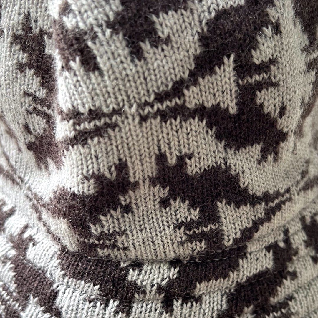 Kangol Kanganude Space Knit Bucket Hat (Category: Caps & Hats) located in Santa Rosa. Submitted by thegreencloset. (Listing ID 1294814046, Image 2). Description: Kangol Kanganude Space Knit Bucket Hat Large on tag Head circumference: approx. 22 inches.