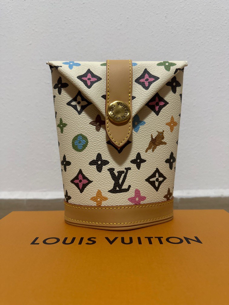 Louis Vuitton envelope pouch Luxury Bags Wallets on Carousell