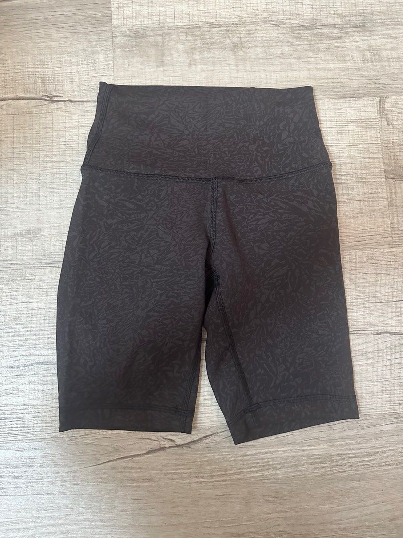 lululemon shorts 短褲, 女裝, 運動服裝- Carousell