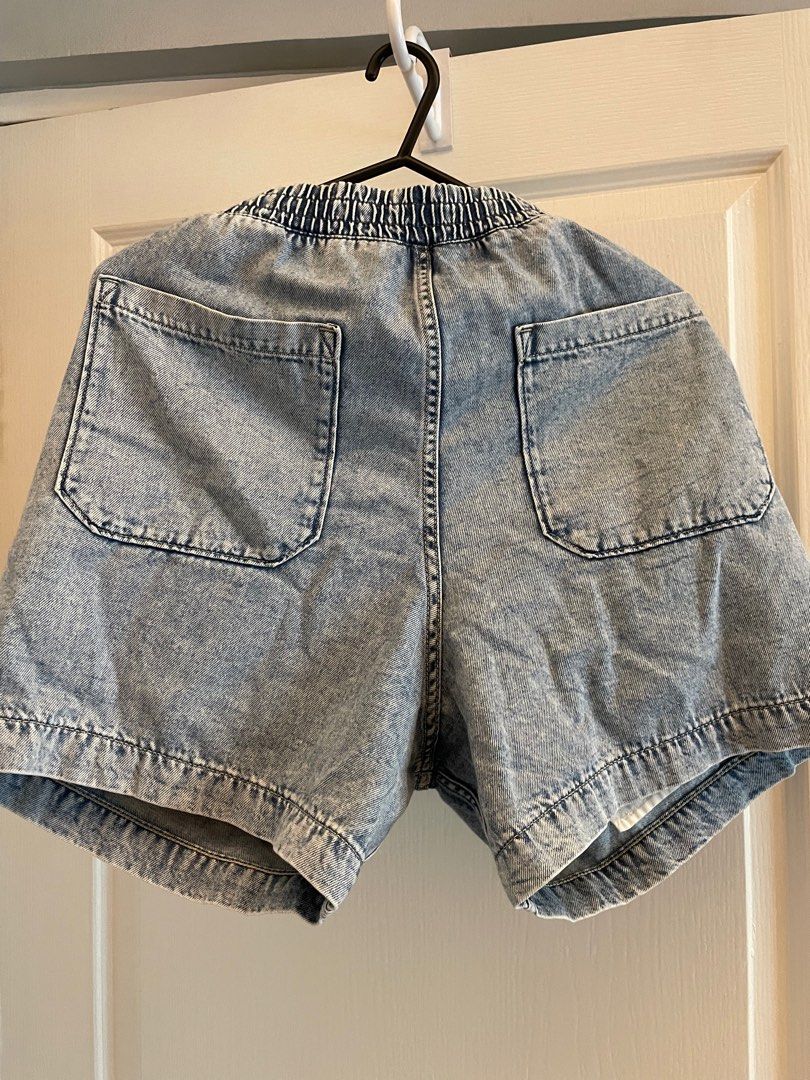 Men’s Denim Regular Fit Shorts (Category: Shorts) located in Taguig. Submitted by jtstyles (Listing ID 1294682230, Image 2). Description: .