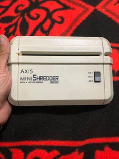 Mini portable shredder