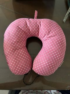 Neck pillow