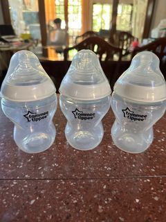 NEW Tommee Tippee Bottles with Free Teats
