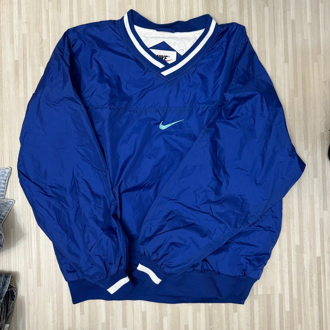 Nike Nylon Sweater Men s Fashion Coats Jackets and Outerwear on Carousell