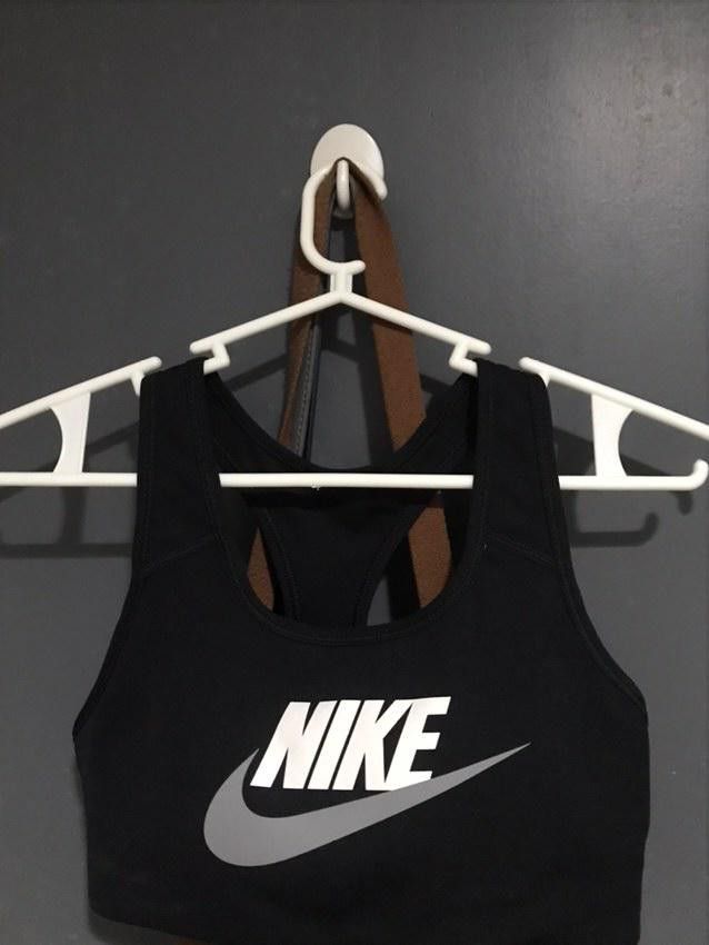 Nike Sports bra, Women's Fashion, Activewear on Carousell