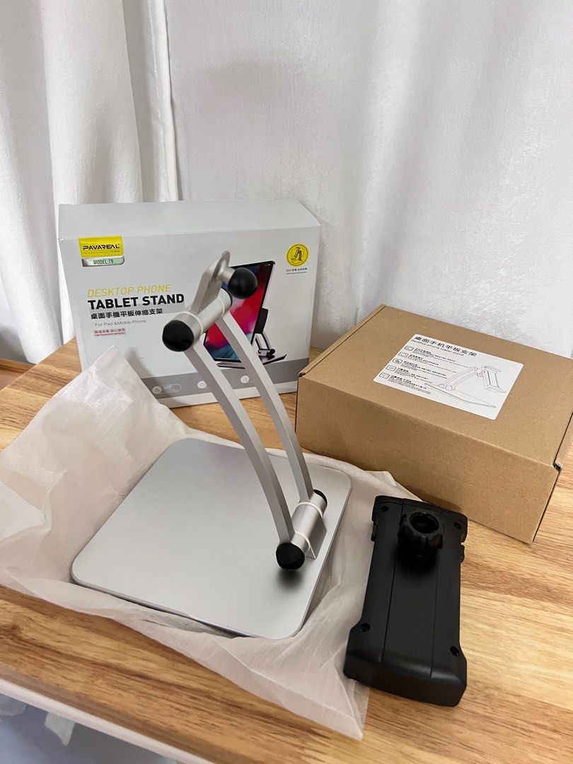 Tablet Stand (Category: Other Mobile & Gadget Accessories) located in Kuala Lumpur. Submitted by subarasi_studio (Listing ID 1294769083, Image 3). Description: Bought but not use it.