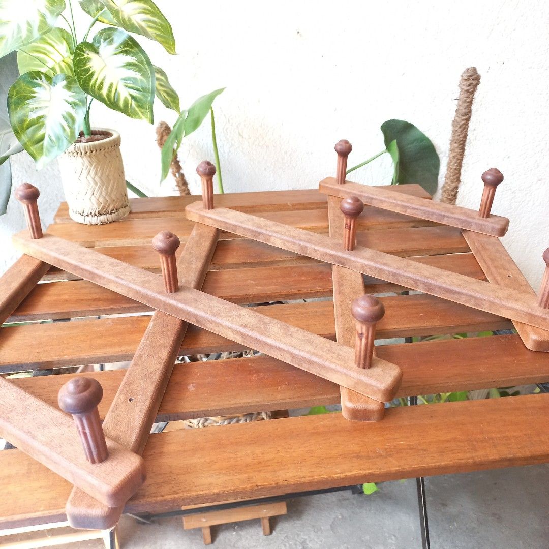 Wood-like plastic accordion wall hook (Category: Wall Decor) located in Dasmarinas. Submitted by millennialmeetsvintage (Listing ID 1294702872, Image 3). Description: last price posted 📌shipping via lalamove only 📌no reservations, first-to-pay basis 📌no physical store, no walk-ins 📌ships from dasma cavite 📌no COD transactions.