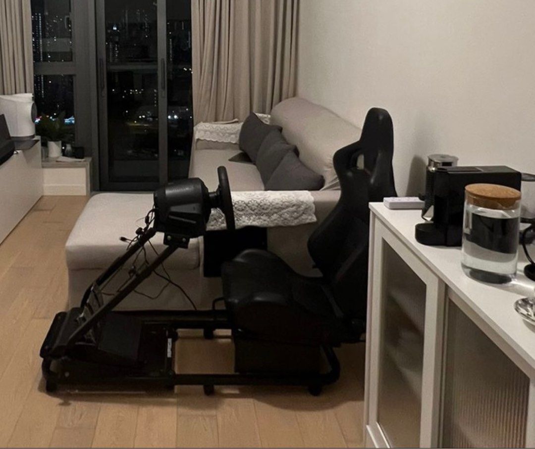 Recaro Sim racing rig 遊戲賽車椅, 電子遊戲, 遊戲機配件, 遊戲週邊商品 - Carousell