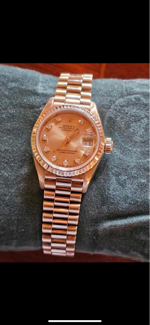 Rolex 1990 Datejust President 18k Solid gold 26mm (Category: Luxury Watches) located in Pasig City. Submitted by Watchaholics (Listing ID 1294803802, Image 2). Description: FAST SALE💪💪💪 Rolex 1990 Datejust President 18k Solid gold 26mm -Year model 1990 -26mm -9/10 condition -comes with unit and original box only (lost certificate) -open for authentication For 465k You may DM or contact @ 09615077138 Thanks admin😉 .