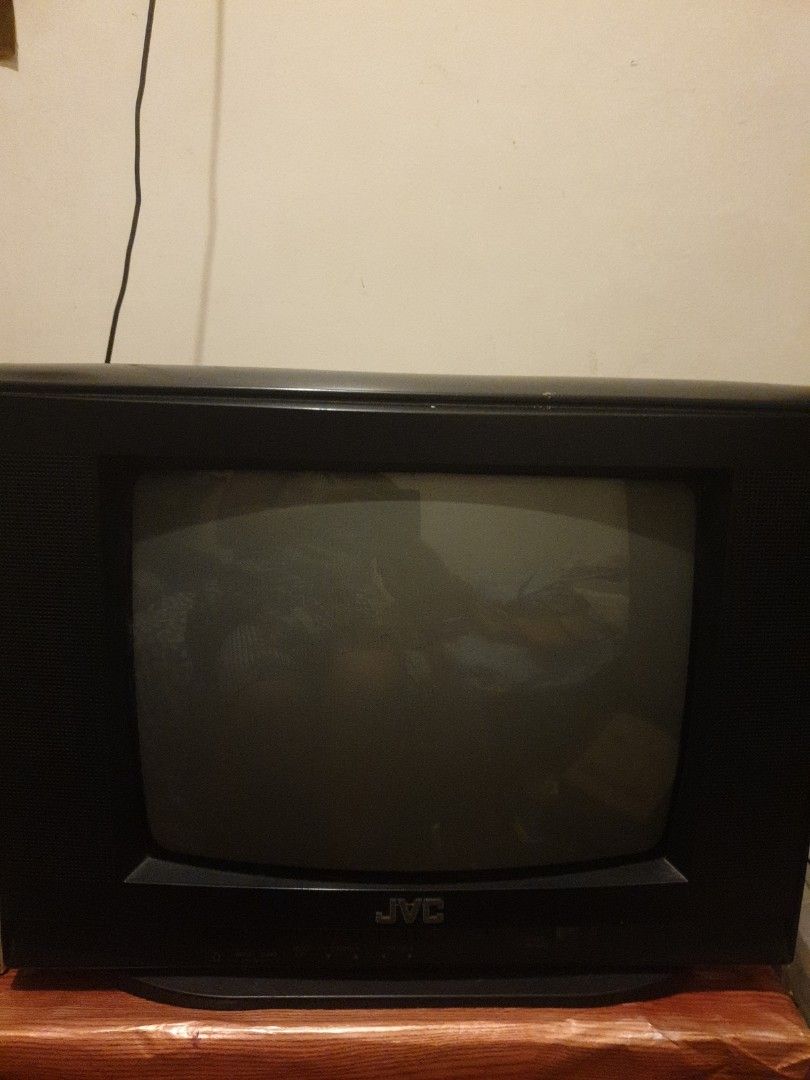 Small JVC TV (tv ONLY) (Category: TV) located in Taytay. Submitted by happyplantitas (Listing ID 1250007993, Image 1). Description: TV ONLY sold as is Kelangan bilhan ng antenna or digital box para makanood.