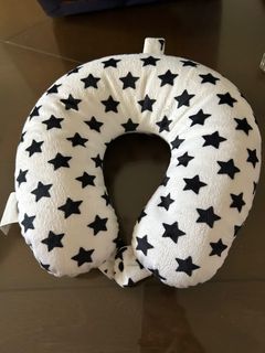 Star neck pillow