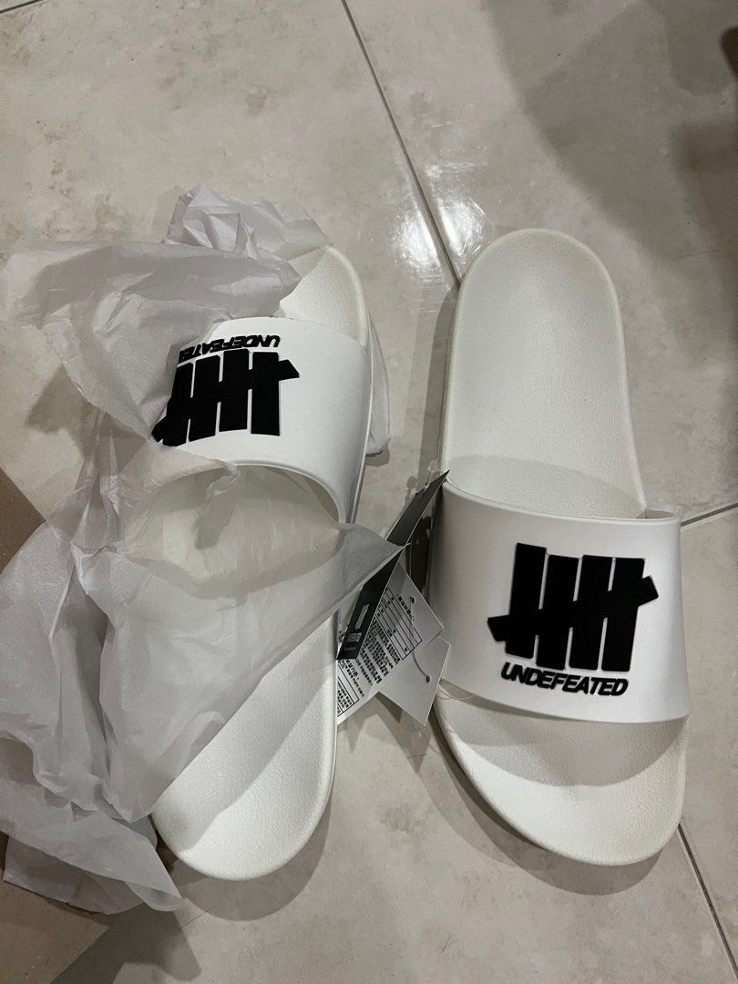yeezy slide undefeated