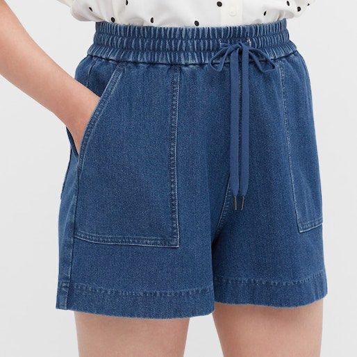 Uniqlo Denim Jersey Shorts (Category: Shorts) located in Makati City. Submitted by meridaaa (Listing ID 1294689801, Image 2). Description: Cute shorts from uniqlo! Size Small..