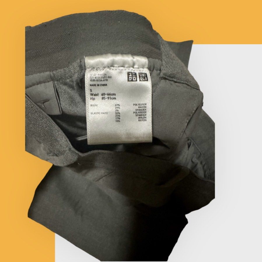 Uniqlo Smart Ankle Pants (Garterized, Light Gray) (Category: Other Bottoms) located in Quezon City. Submitted by shaect (Listing ID 1294759208, Image 3). Description: SRP Php1,990.00.