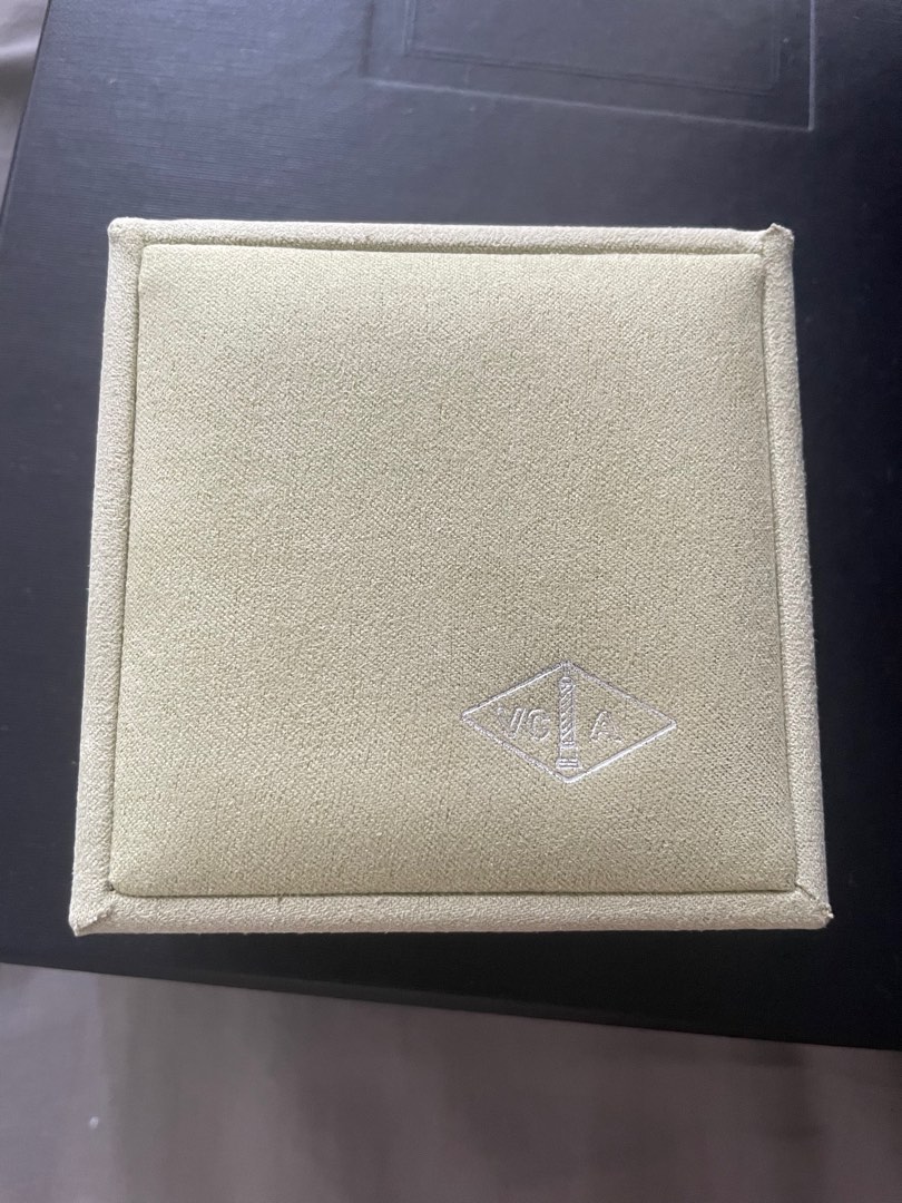 Vca Box Van cleef vca jewellery box, Luxury, Accessories on Carousell