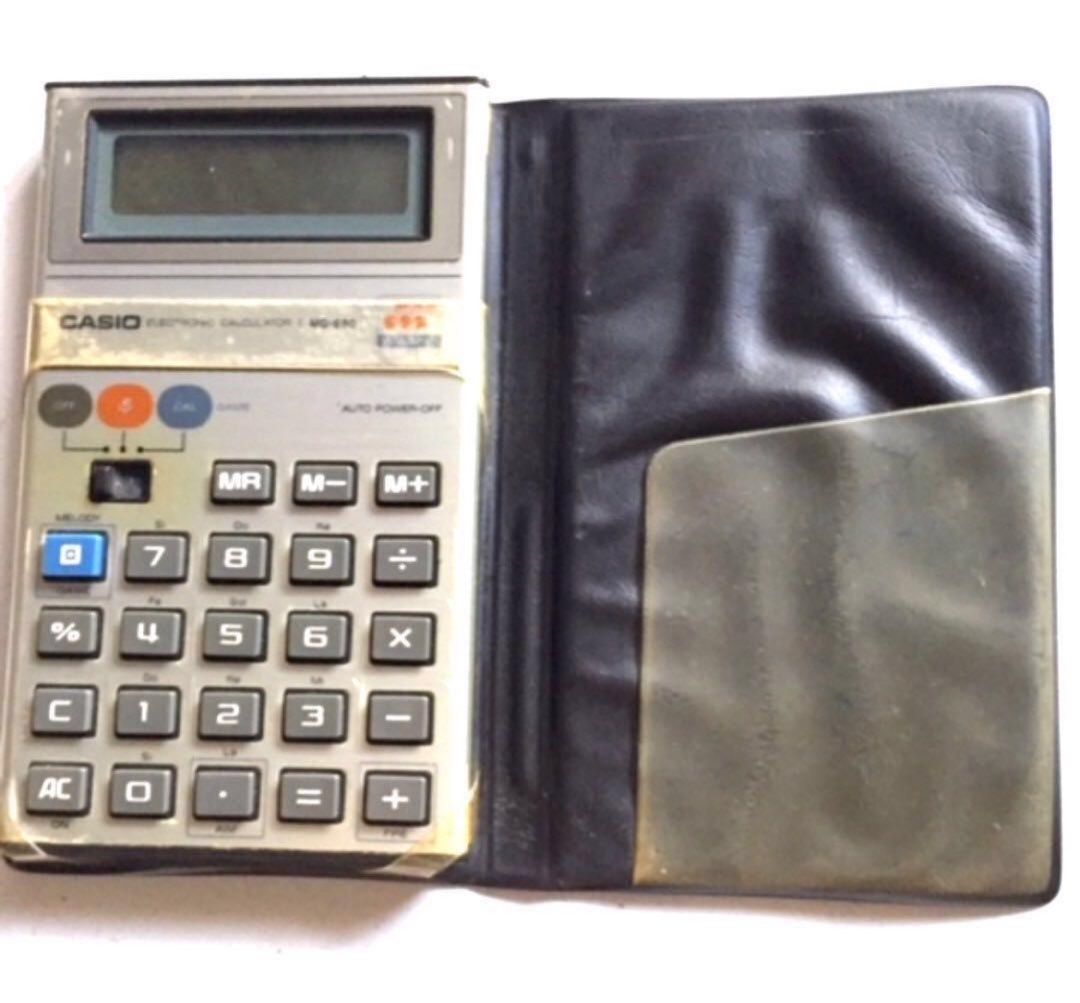Vintage 1980s CASIO Vintage game and Music calculator MG 880 with