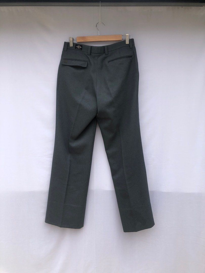 Vintage pants kain licin ringan size 24, Women's Fashion, Bottoms, Other  Bottoms on Carousell