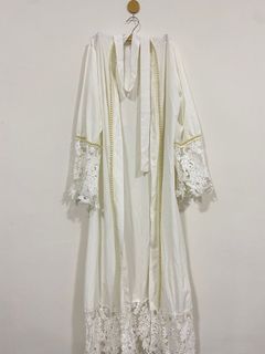 (Category: ) located in . Submitted by shopwitheina (Listing ID 1294692372, Image 1). Description: .