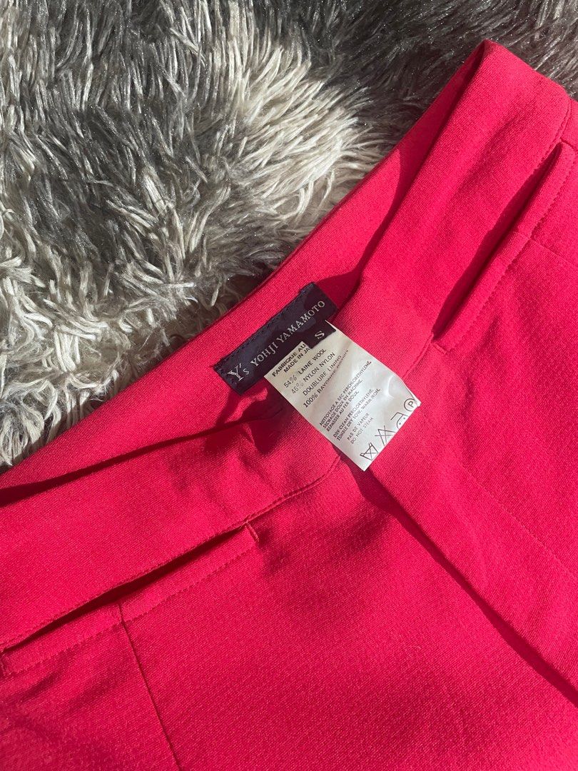 Y’s Yohji Yamamoto Pants (Category: Other Bottoms) located in Valenzuela. Submitted by secret_closet_ph (Listing ID 1294660364, Image 3). Description: Y’s Yohji Yamamoto Stretch pants Small Waist: 25-28 (stretchable) Length: 38 Inseam: 28 Thigh: 8 Knee: 8 Leg opening: 7 9/10 condition Authentic 1,999 Pesos.