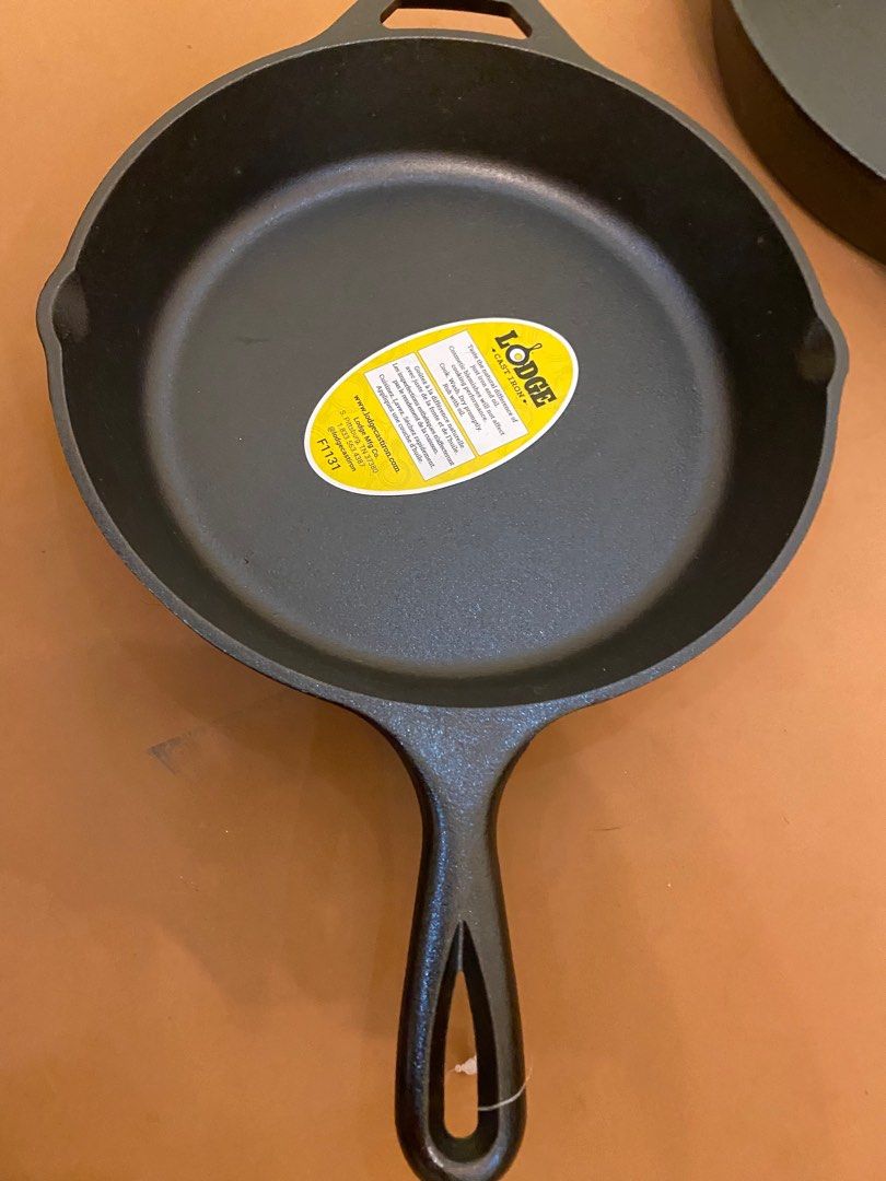 10” Lodge Cast Iron (Category: Cookware & Accessories) located in Tagaytay City. Submitted by secondbeing (Listing ID 1294951705, Image 3). Description: .