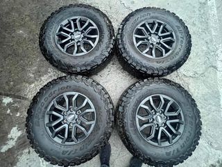 17” Ford Raptor stock mags 6Holes pcd 139 w/285-70-r17 BF Goodrich Ko2 thick tires