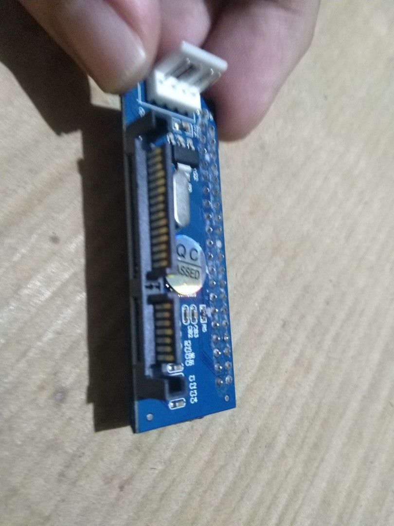 39 pin PATA IDE HDD to SATA HDD (Category: Computer Parts) located in Las Pinas. Submitted by theguywithspareparts (Listing ID 1294886977, Image 2). Description: no issues. fully functional The ATA HDD needs to be connected to 12v 4 pin molex for power. the built in pins to power ATA HDD cannot provide much power. History: I bought this to add PS2 Games to my ATA HDD It has been in storage for a long time now.