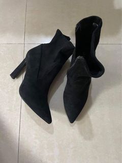 black heels boots