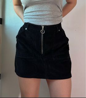 (Category: ) located in . Submitted by julia.decluttering (Listing ID 1294969063, Image 1). Description: .