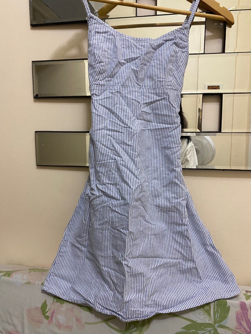 Brandy Melville Robbie Dress blue palm trees print, Women's Fashion, Dresses  & Sets, Dresses on Carousell