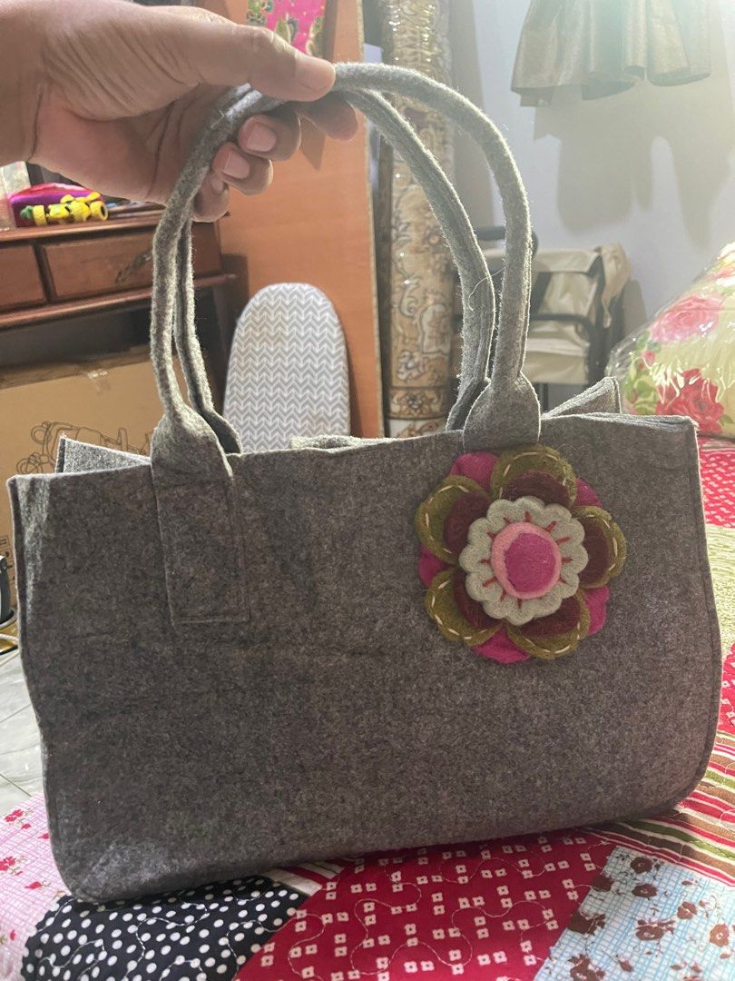Bundle Bag (Category: Shoulder Bags) located in Sungai Petani. Submitted by rastamania_bundle (Listing ID 1294869753, Image 3). Description: Combo Rm 10 Pos dfod jnt Item Bundle Pickup sp.