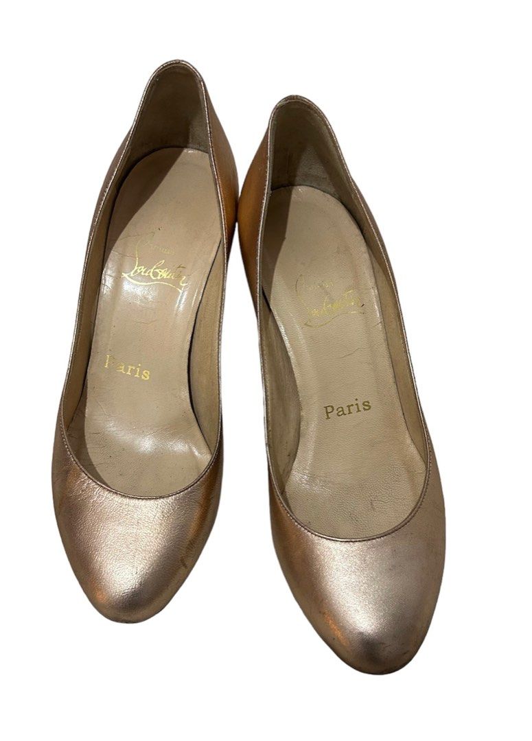 CHRISTIAN LOUBOUTIN Round toe pumps in rose gold, Fesyen Wanita