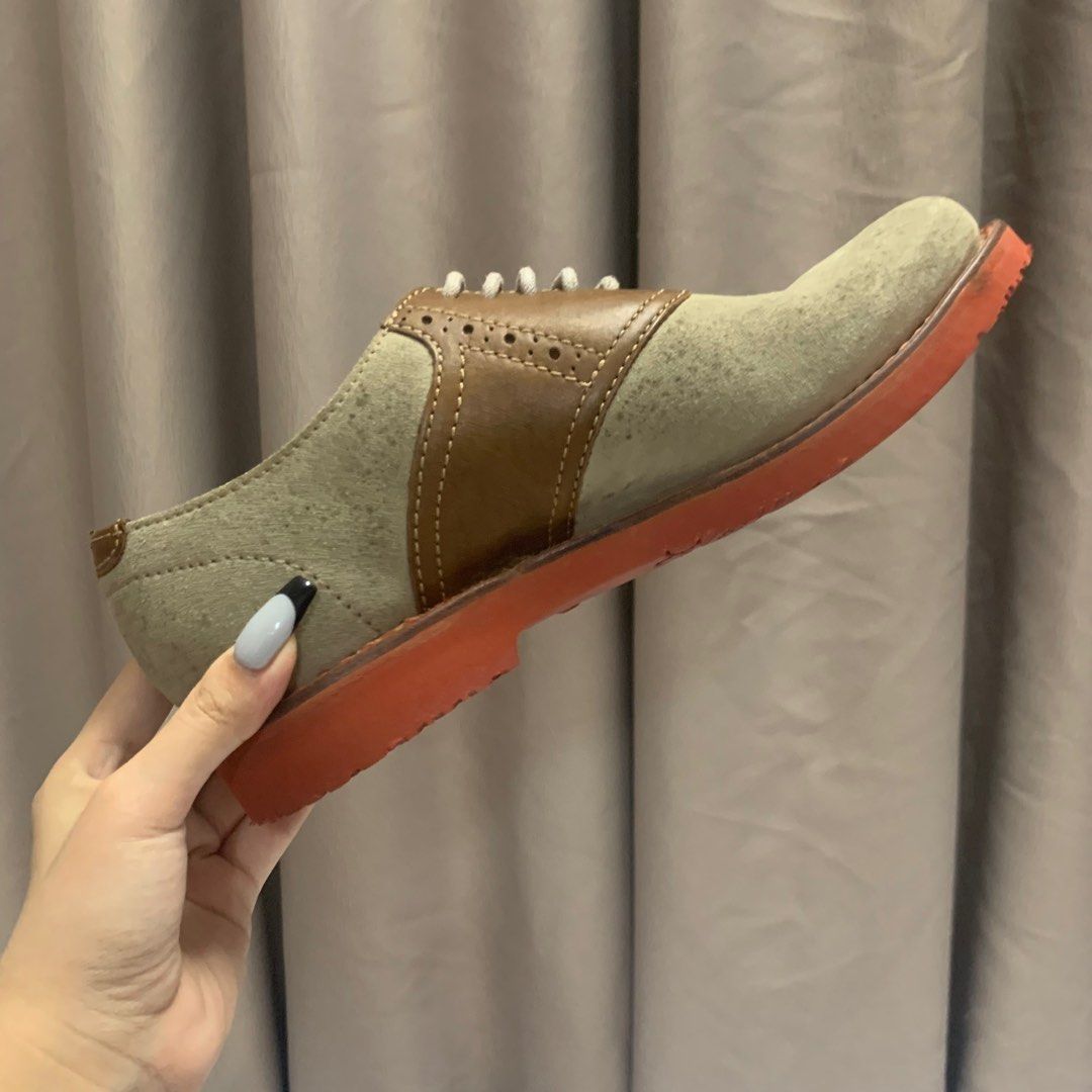 Clarks saddle shoes deals