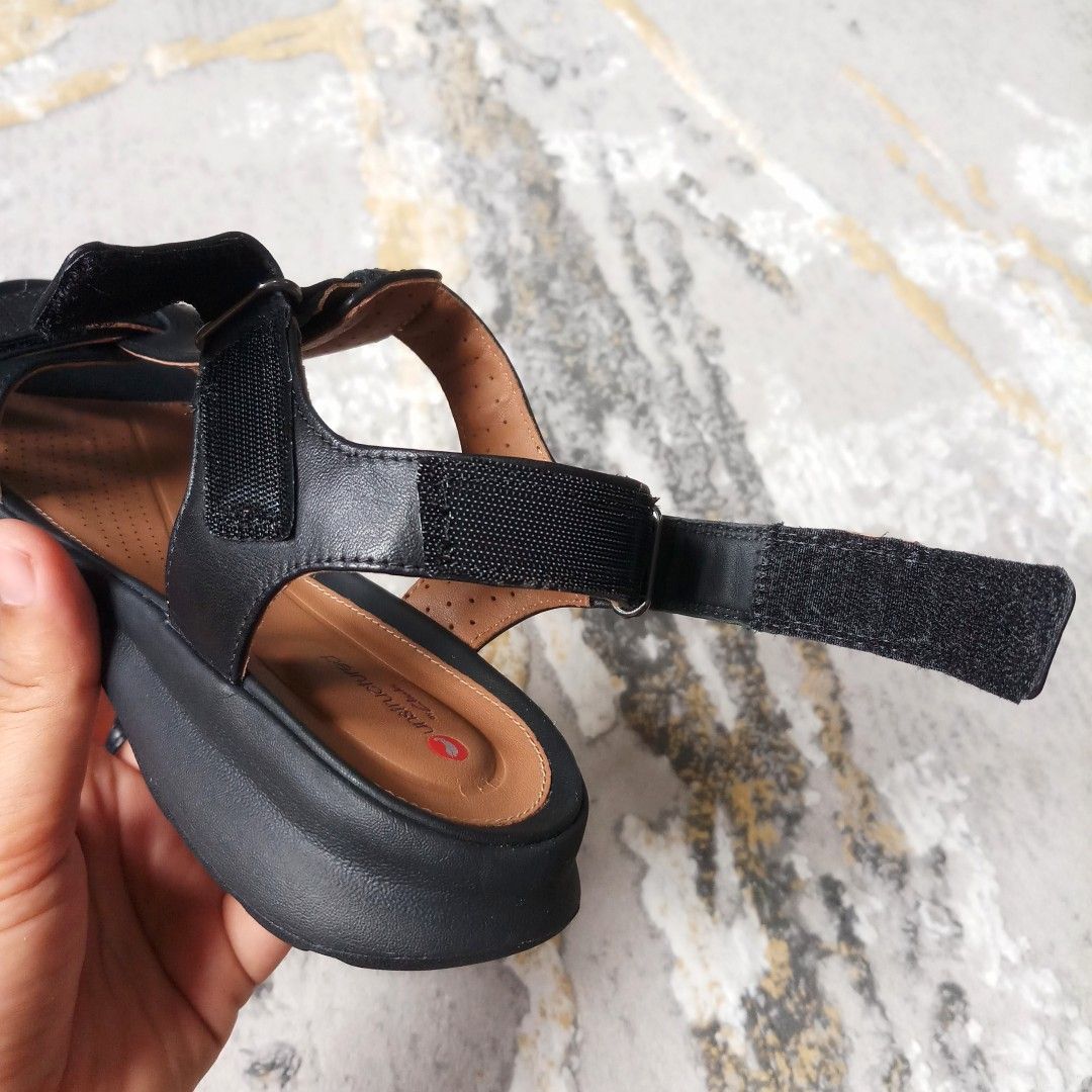Clarks Un Adorn Vibe Black Sandals Women s Fashion Footwear Sandals on Carousell