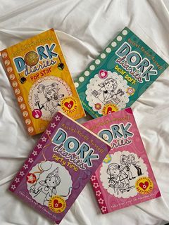 DORK DIARIES!! (250 FOR ALL BOOKS)
