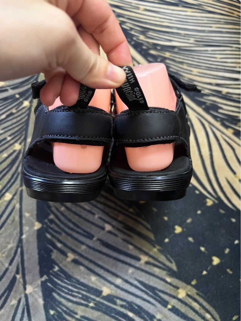 DR MARTENS REDFIN 6UK