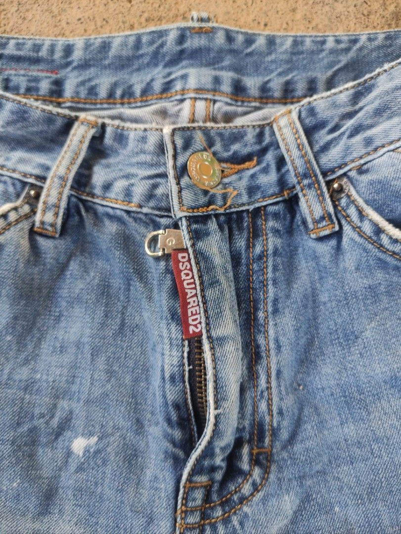 DSQUARED2 SEMI DISTRESSED SHORT (Category: Shorts) located in Ilagan. Submitted by mmjfindsco_2021 (Listing ID 1294895810, Image 3). Description: SALE! •DSQUARED2 SEMI DISTRESSED SHORT Size: 28-30 Length: 21 Excellent Condition 🏷️450 Loc:Ilagan Isabela..