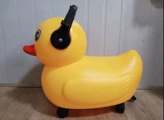 Ducky car toy
