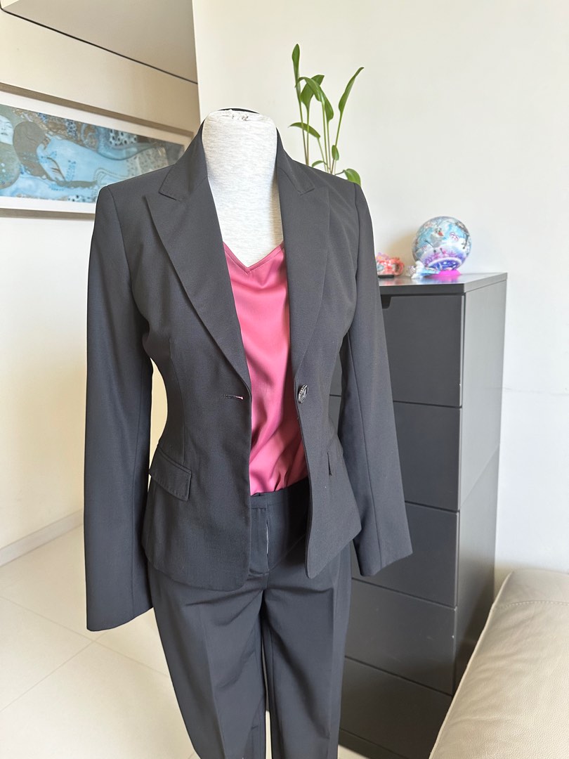 Elie tahari suits online