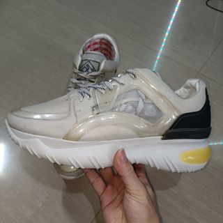 (Kategori: ) berada di . Dikirim oleh unrated.secondthrift (ID iklan 1294313413, Gambar 1). Deskripsi: .