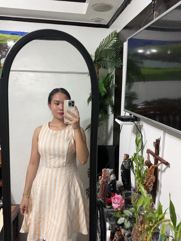 Forever 21 Casual formal dress Women s Fashion Dresses Sets Dresses on Carousell