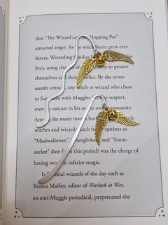 Harry Potter The Golden Snitch bookmark