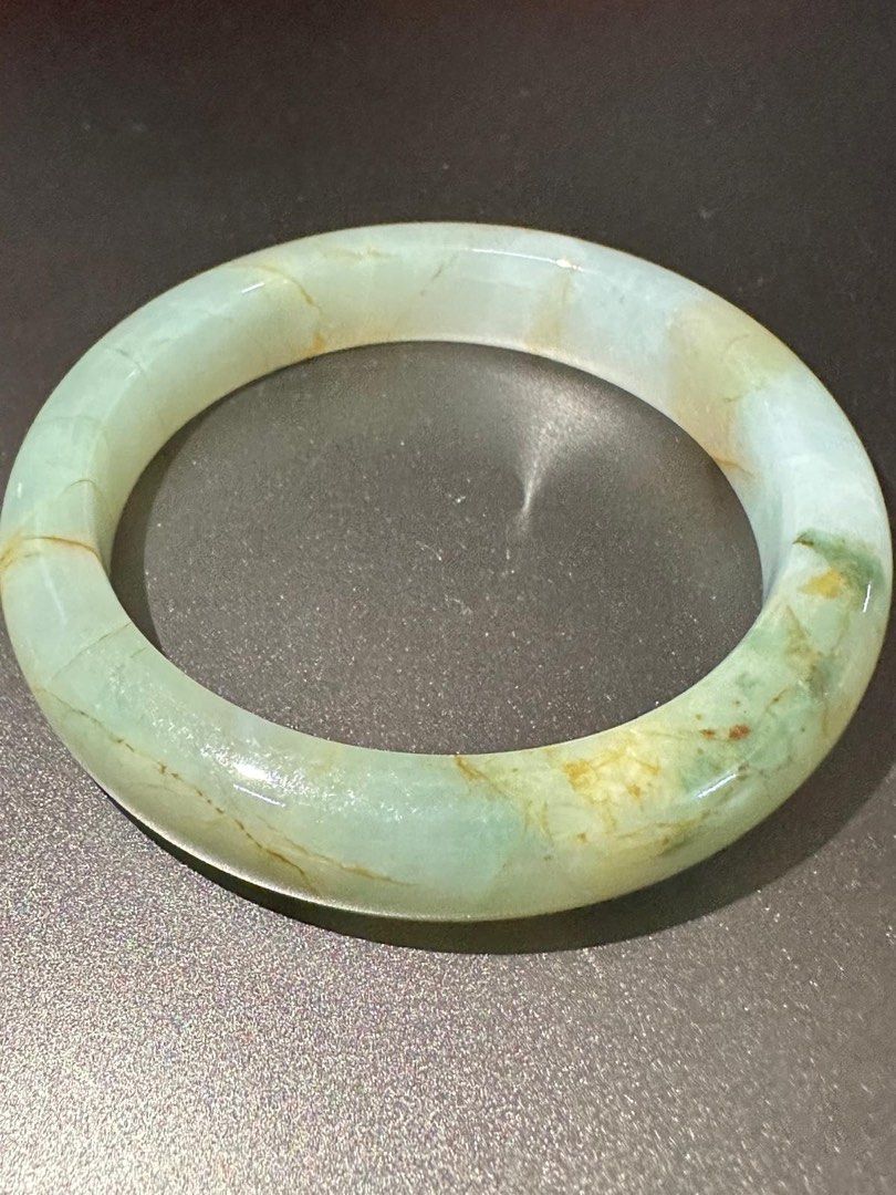 Jade Bangle (Category: Bracelets) located in Singapore. Submitted by jack200617 (Listing ID 1292858080, Image 2). Description: Type A Jade bangle size57.5mm.