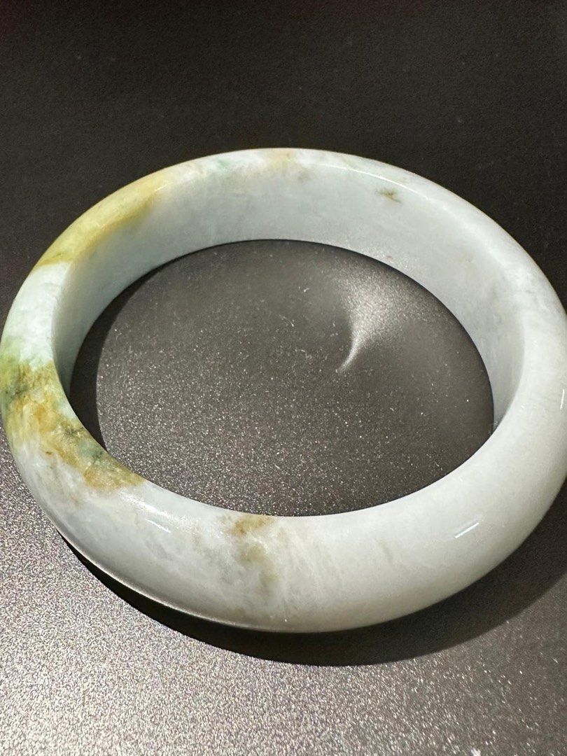 Jade Bangle (Category: Bracelets) located in Singapore. Submitted by jack200617 (Listing ID 1292858080, Image 6). Description: Type A Jade bangle size57.5mm.