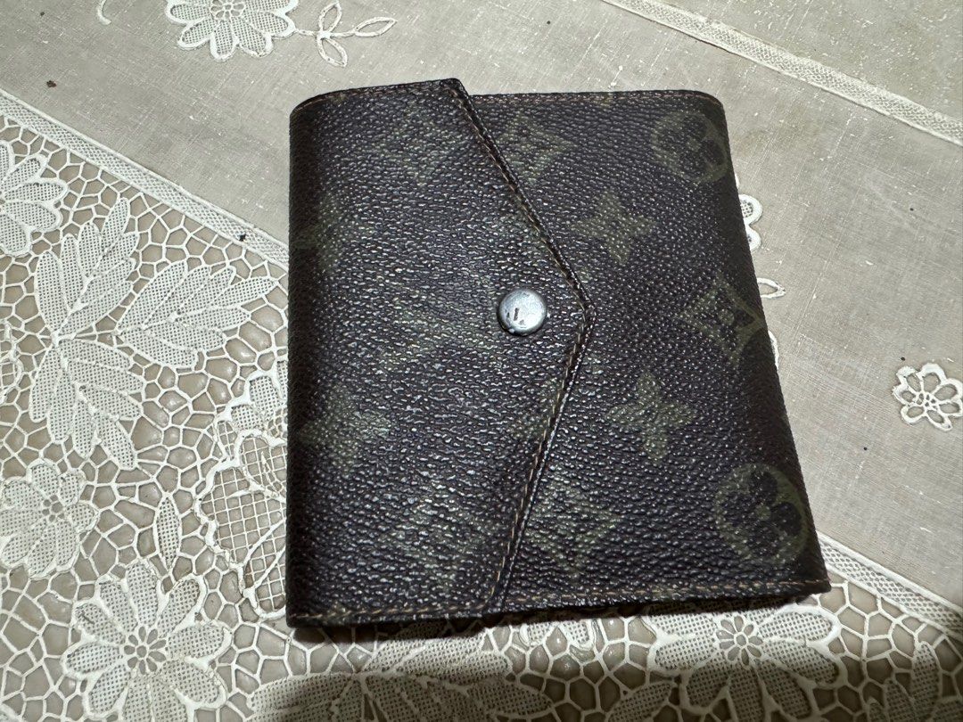 lv wallet (Category: Luxury Bags & Wallets) located in Dagupan City. Submitted by lux_thrift (Listing ID 1294938355, Image 1). Description: vintage trifold wallet.